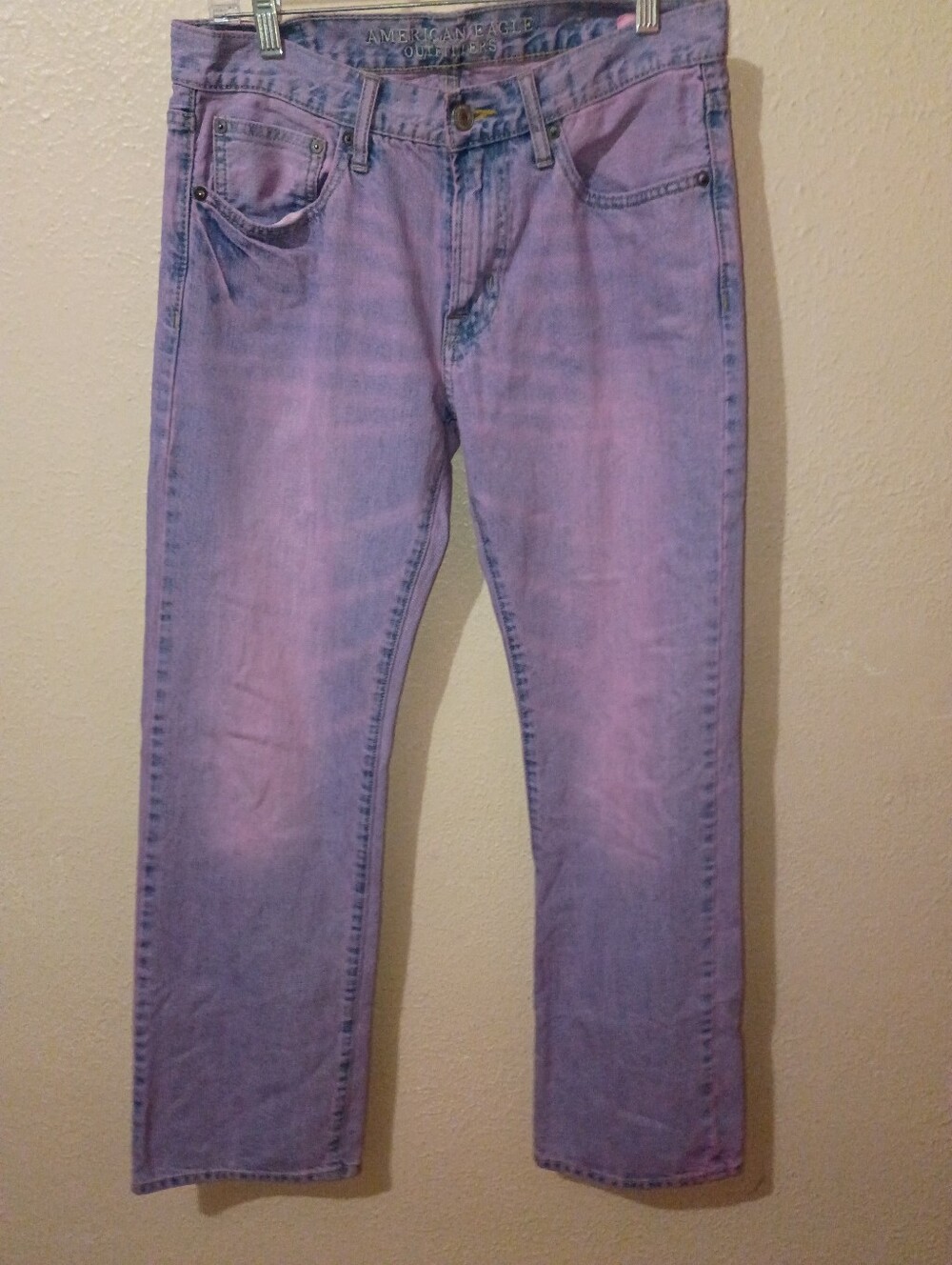 Men's Size 31/32American Eagle Purple/Pink  Tinted Jeans